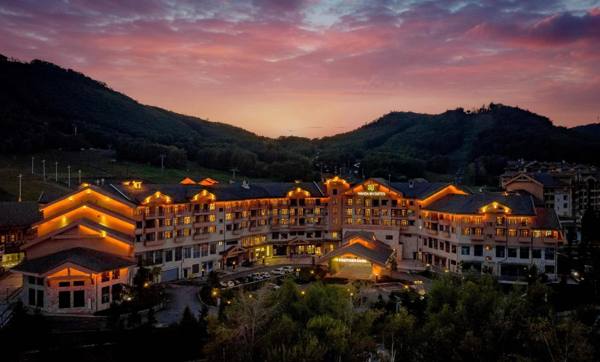 Fusong Wanda Jin Suites Changbaishan מראה חיצוני תמונה